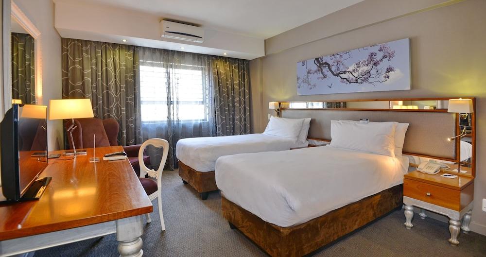Fortis Hotel Manor Pretoria Exterior photo